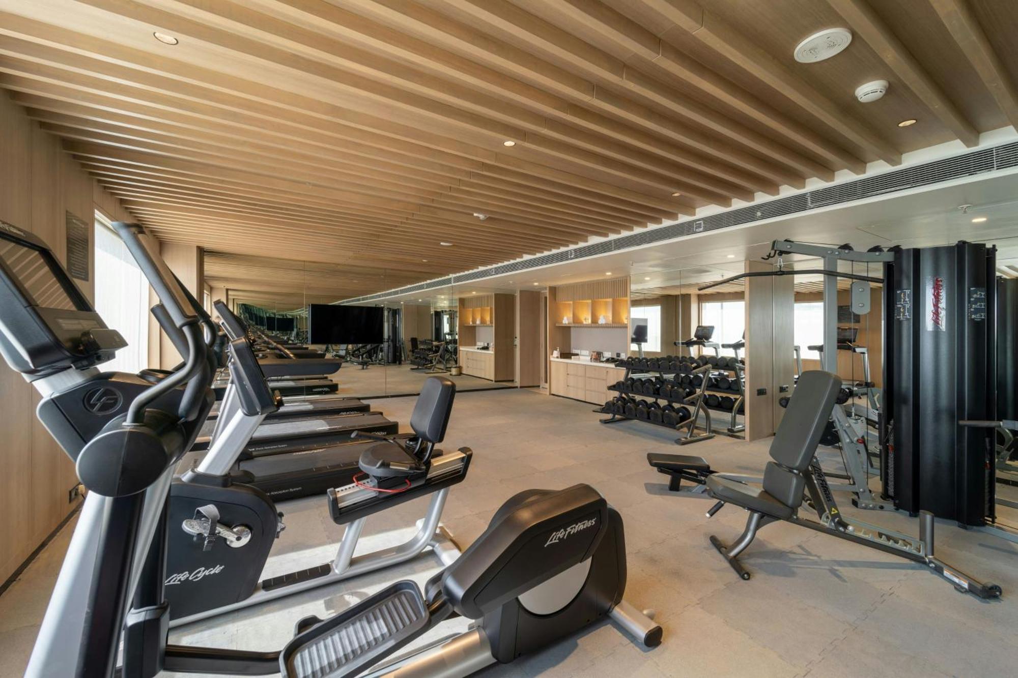Courtyard By Marriott Vadodara Buitenkant foto