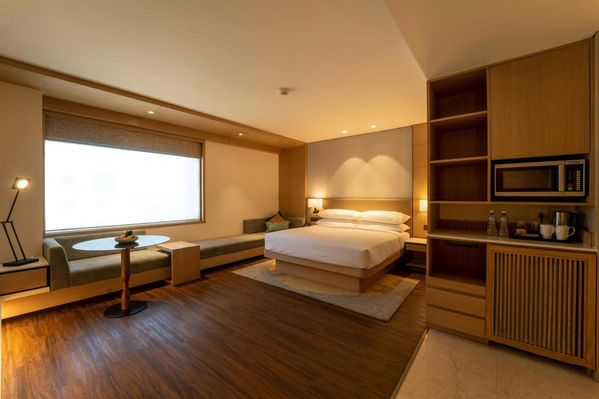 Courtyard By Marriott Vadodara Buitenkant foto