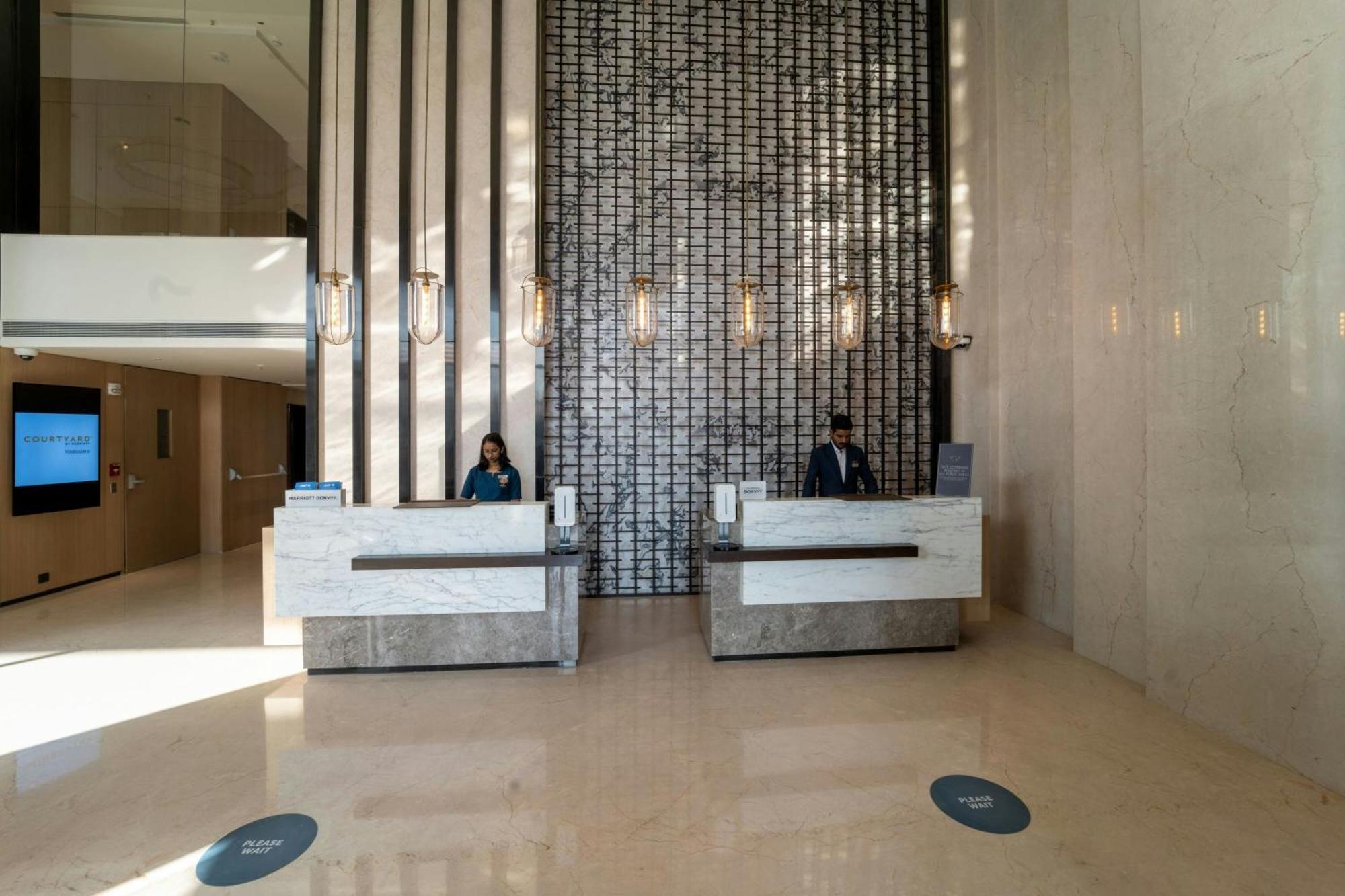 Courtyard By Marriott Vadodara Buitenkant foto